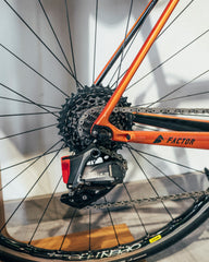 Factor O2 Force AXS Naranja talla 56